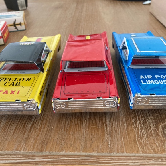 3 Vintage tin friction toy cars in their boxes - Picture 4 of 11